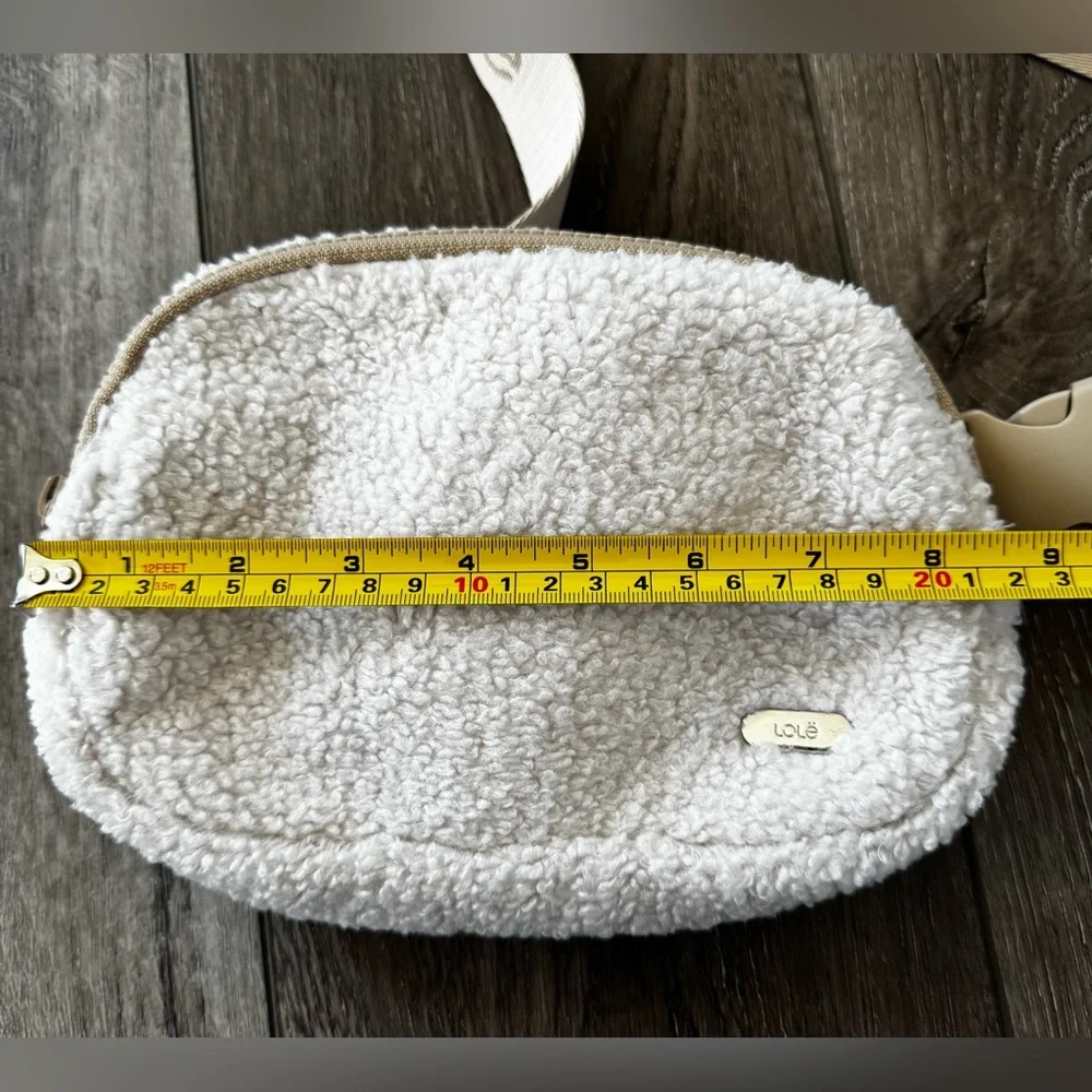 Lolë Crossbody Bag Cream / Tan Sherpa Unisex Belt Bag Adjustable Fanny Pack